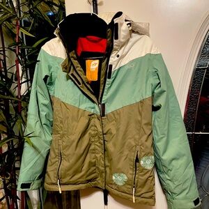 Beautiful ORAGE girls coat size 14